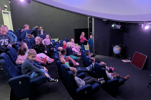 Návštěva planetária