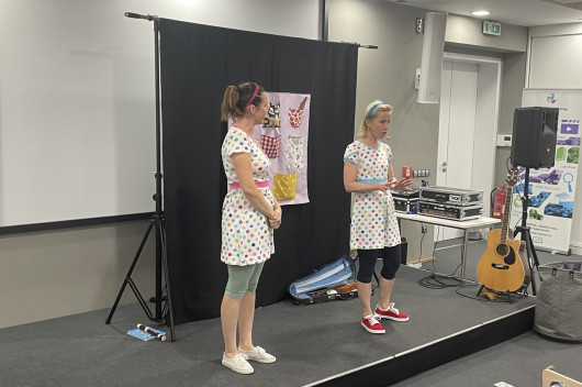 Představení v knihovně