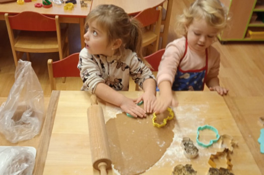 Vánoční pečení perníčků